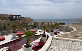 2Bedroom Beach Front Unit Wave Collection